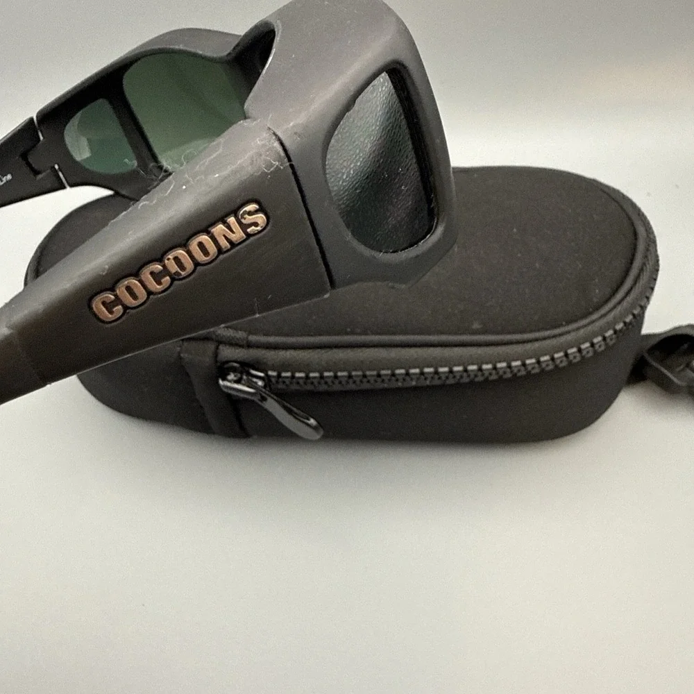 Cocoons Authentic WideLine C422L Pilot Black Polarized Green Lens Glasses & Case